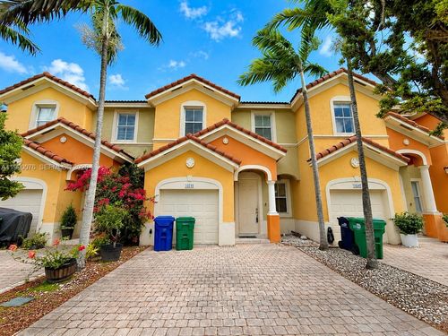 16649 Sw 80th Ter, Miami, FL, 33193-5783 | Card Image