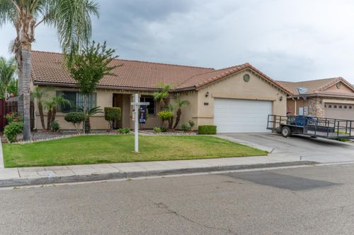 3329 N Gregory Ave, Fresno, CA, 93722-0419 | Card Image