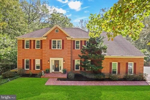 12409 Clifton Hunt Dr, Clifton, VA, 20124-2047 | Card Image