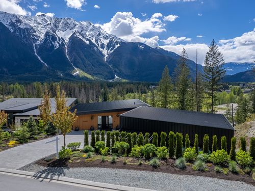 7667 Cerulean Dr, Pemberton, BC, V0N2L3 | Card Image