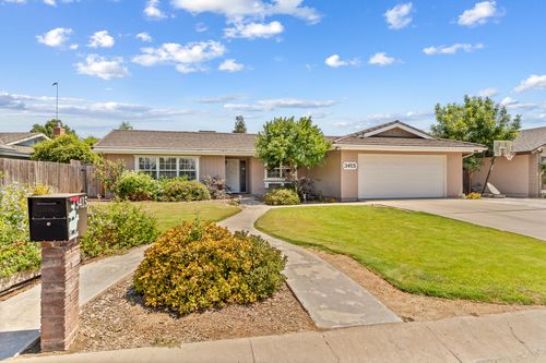 3415 W Cutler Ave, Visalia, CA, 93277-4109 | Card Image