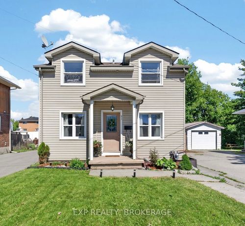 911 Division St, Kingston, ON, K7K4C6 | Card Image