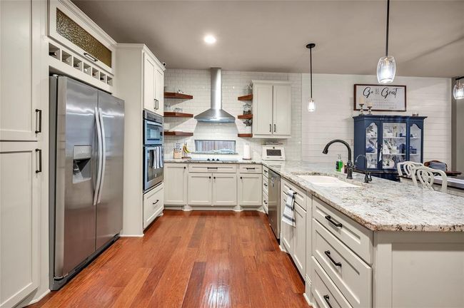10252 Sunset Ln, House other with 4 bedrooms, 3 bathrooms and 2 parking in Conroe TX | Image 6