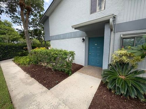 102-2753 S Oakland Forest Dr, Oakland Park, FL, 33309-5698 | Card Image
