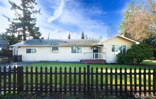 103 91st Ave Se, Lake Stevens, WA, 98258-3461 | Card Image