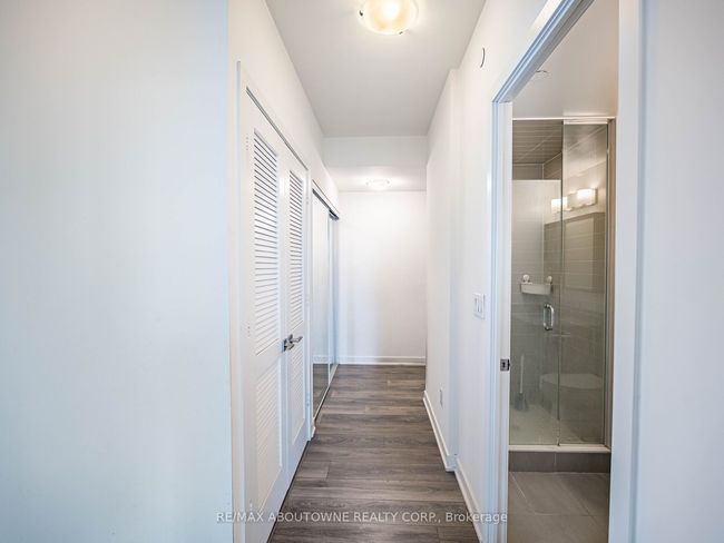 704 - 4633 Glen Erin Dr, Condo with 2 bedrooms, 2 bathrooms and null parking in Mississauga ON | Image 8