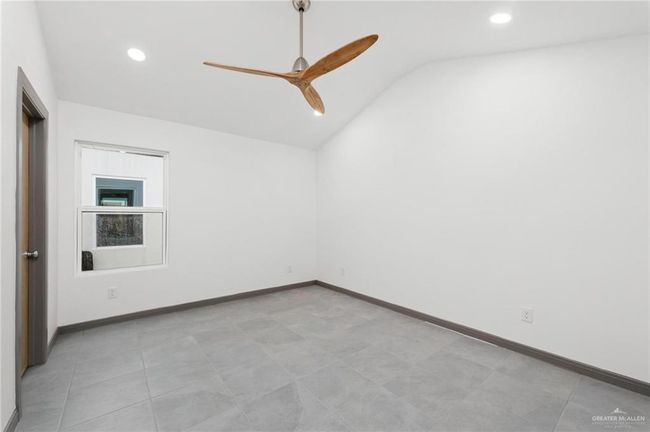 Bedroom | Image 12