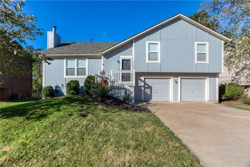 17330 S Walter St, Gardner, KS, 66030-9163 | Card Image