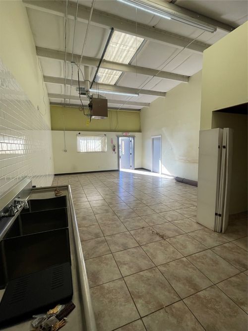 c-815 Early, Santa Fe, NM, 87505 | Card Image