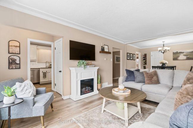 465 Main St W, House other with 3 bedrooms, 2 bathrooms and 3 parking in Palmerston ON | Image 11