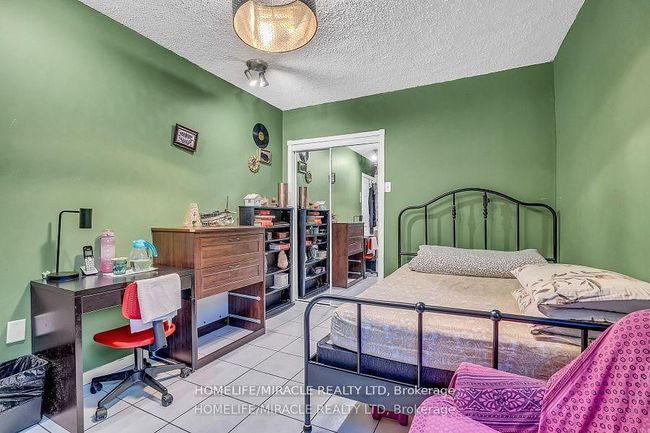 212 Symington Ave, House other with 5 bedrooms, 3 bathrooms and 1 parking in Toronto ON | Image 29