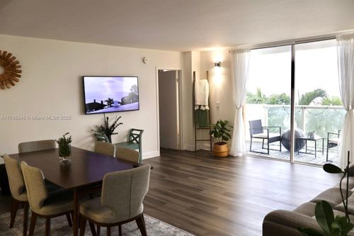 apt-610-13499 Biscayne Blvd, North Miami, FL, 33181-2027 | Card Image