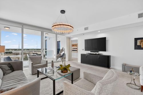 b701-20155 Boca West Dr, Boca Raton, FL, 33434-3283 | Card Image