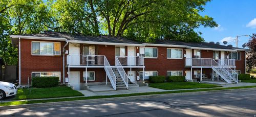 4951 S Center St, Murray, UT, 84107-4878 | Card Image