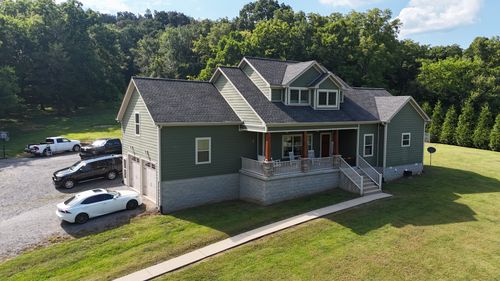 725 Lick Creek Rd, Hartsville, TN, 37074-3040 | Card Image
