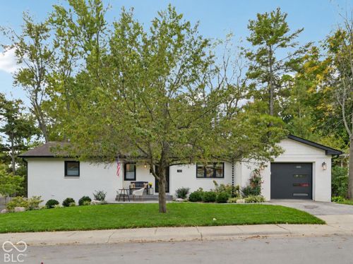 765 W Pine Street, Zionsville, IN, 46077 | Card Image