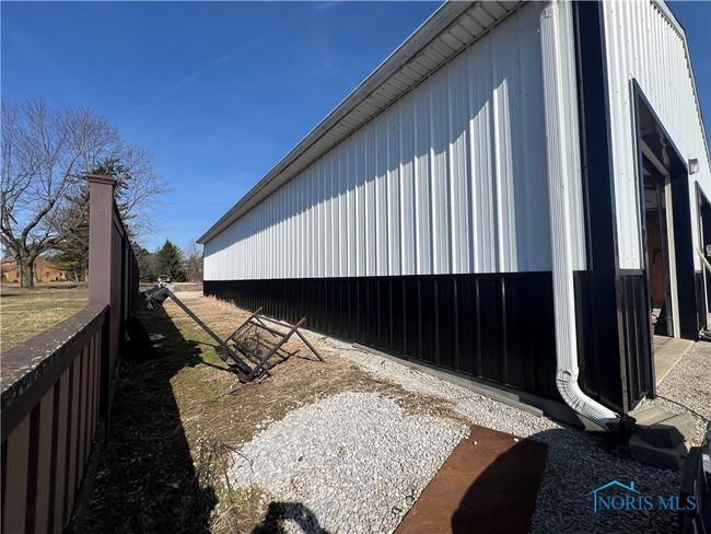 657 N Sandusky St, House other with 3 bedrooms, 2 bathrooms and 8 parking in Tiffin OH | Image 27
