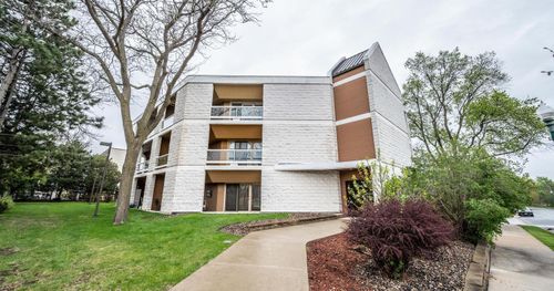 303-14575 Burma Ave W, Rosemount, MN, 55068-3145 | Card Image