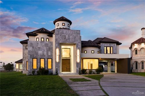 1000 Travis St, Mission, TX, 78572-2036 | Card Image