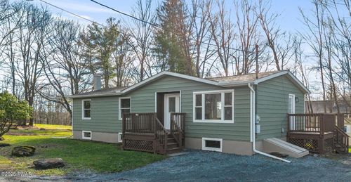 13 Bucklands Ln, Waymart, PA, 18472-6053 | Card Image