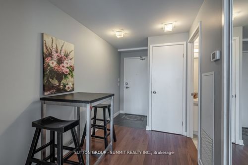 2907-14 York St, Toronto, ON, M5J0B1 | Card Image