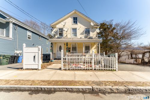 119 Jefferson Ave, New London, CT, 06320-5142 | Card Image