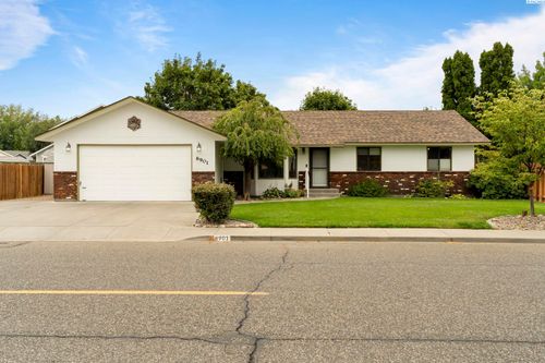 8901 W Hood Ave, Kennewick, WA, 99336-1065 | Card Image