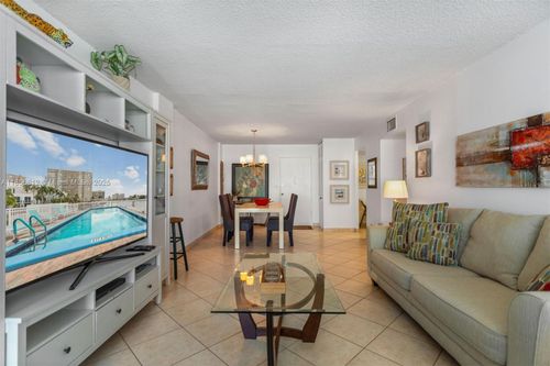 apt-316-1913 S Ocean Dr, Hallandale Beach, FL, 33009-5952 | Card Image