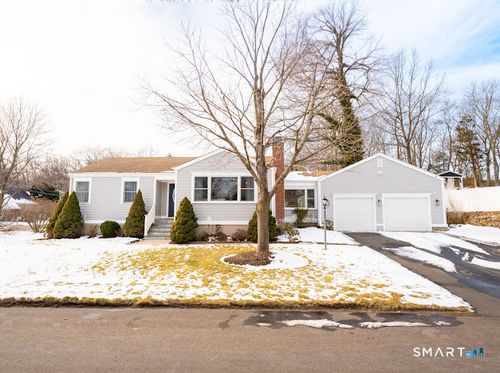 15 Ridgebrook Dr, Bridgeport, CT, 06606-1925 | Card Image