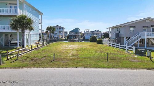 327-118 Charlotte St, Holden Beach, NC, 28462-1907 | Card Image
