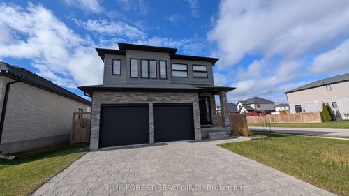 3319 Regiment Rd, London, ON, N6P0G5 | Card Image