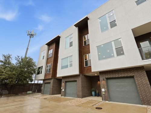 9084 Corsair Pl, Dallas, TX, 75218-3909 | Card Image