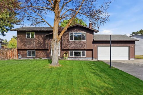 7621 N Dakota St, Spokane, WA, 99208-5604 | Card Image