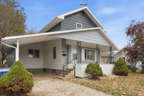 111 Marshall Ave, Columbia City, IN, 46725-2217 | Card Image