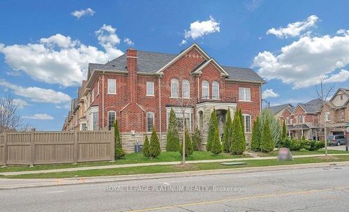 2 Pelee Ave, Kleinburg, ON, L4H3Y2 | Card Image