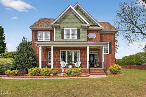 2400 Stewart St, Fuquay Varina, NC, 27526-8995 | Card Image