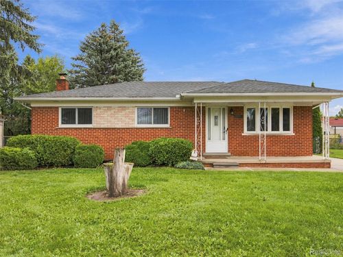 34440 Koch Ave, Sterling Heights, MI, 48310-6654 | Card Image