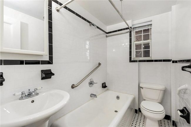 APT-2J - 45 Popham Rd, Condo with 1 bedrooms, 1 bathrooms and null parking in Scarsdale NY | Image 12