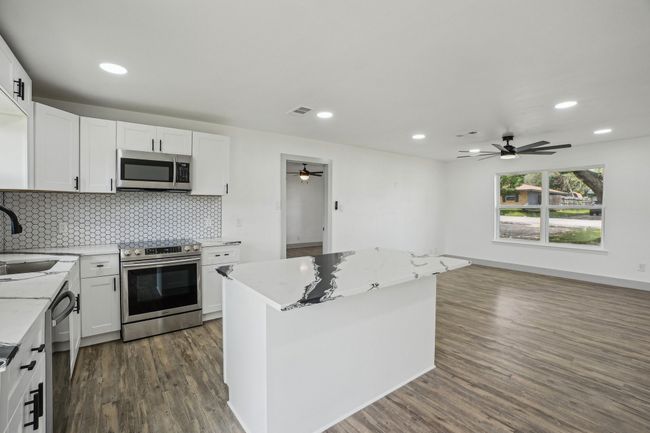 112 Gordon Dr, House other with 4 bedrooms, 2 bathrooms and null parking in Azle TX | Image 7
