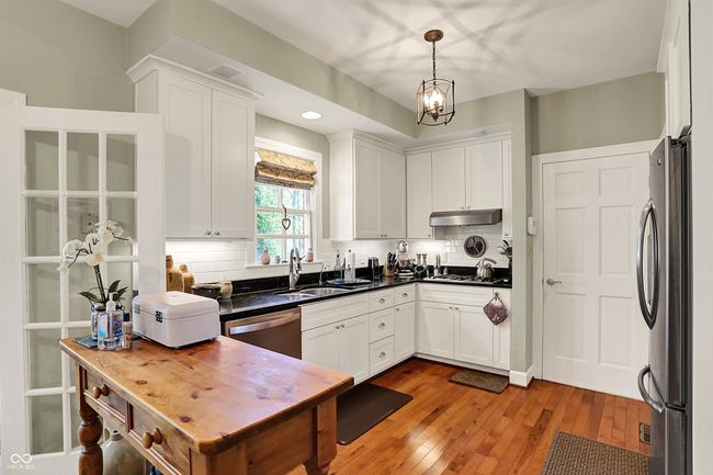 13587 Kensington Pl, Townhouse with 2 bedrooms, 3 bathrooms and null parking in Carmel IN | Image 27