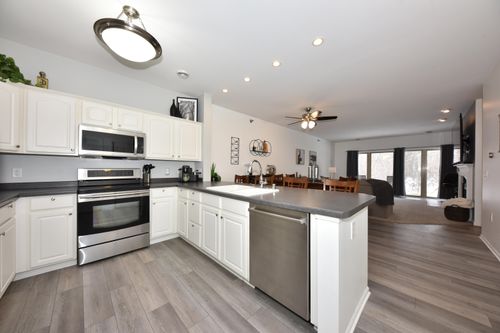 1500 Gabriel Dr, Waukesha, WI, 53188-3655 | Card Image