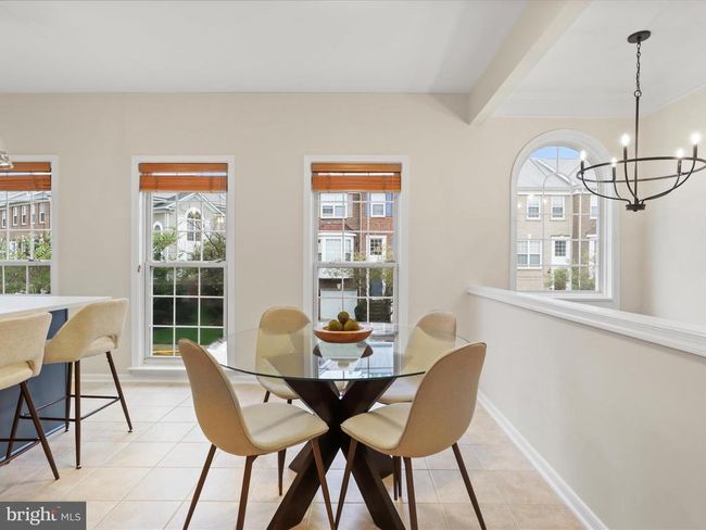 9332 Branch Side Ln, Townhouse with 4 bedrooms, 4 bathrooms and null parking in FAIRFAX VA | Image 11