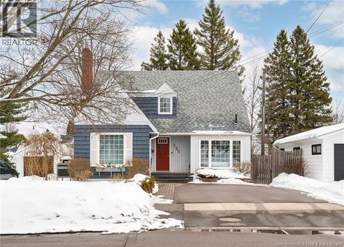 125 Winter Ave, Moncton, NB, E1C5X4 | Card Image