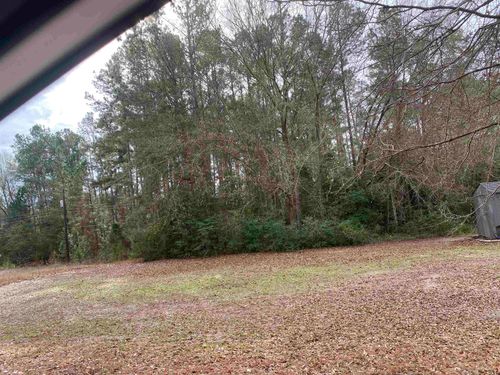 433 Lindsey St, Daingerfield, TX, 75638-2135 | Card Image