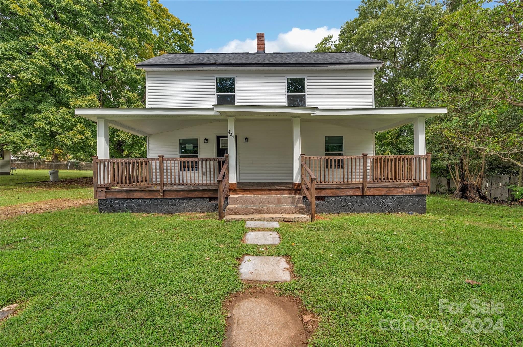 Morton St, Shelby, NC 28152
