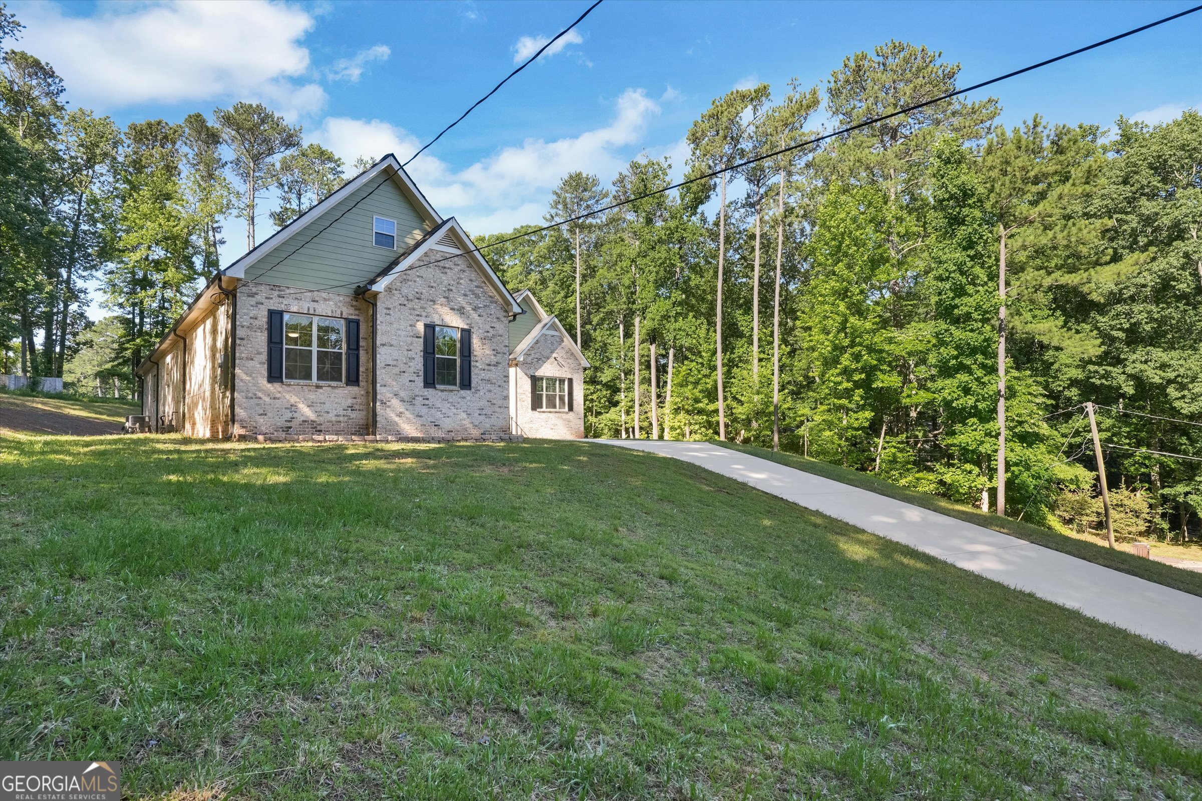 Kanawha Ct, Stone Mountain, GA 30087