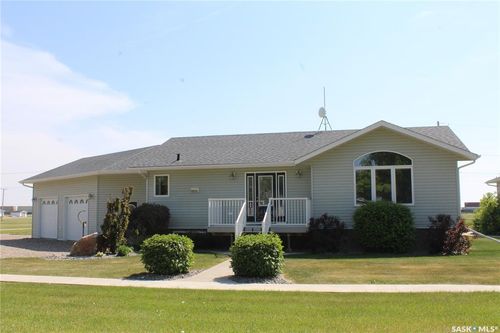 210 3 Ave E, Scott, SK, S0K | Card Image
