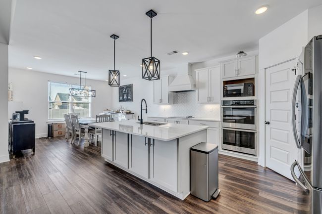 Large and well designed kitchen. A great place to make your best meals! | Image 6