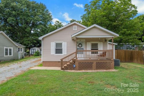 107 Apricot St, Belmont, NC, 28012-2103 | Card Image