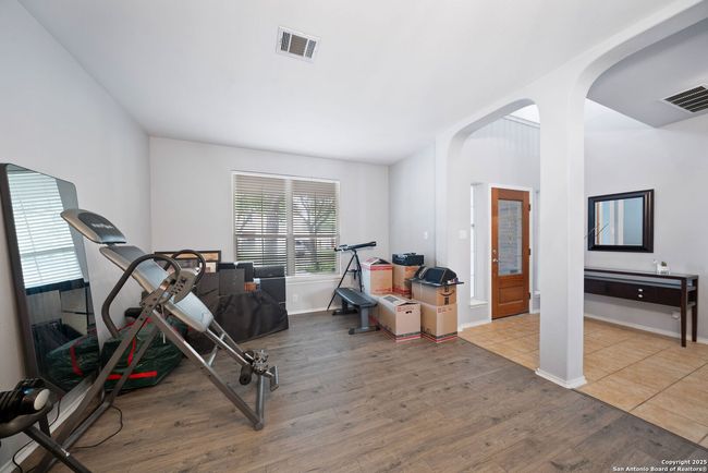 Living Room | Image 11